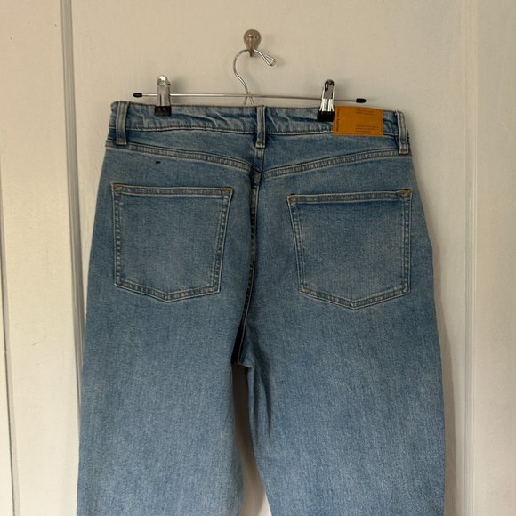 Frank & Oak Cyndi High Rise Straight Jean - Picture 7 of 12